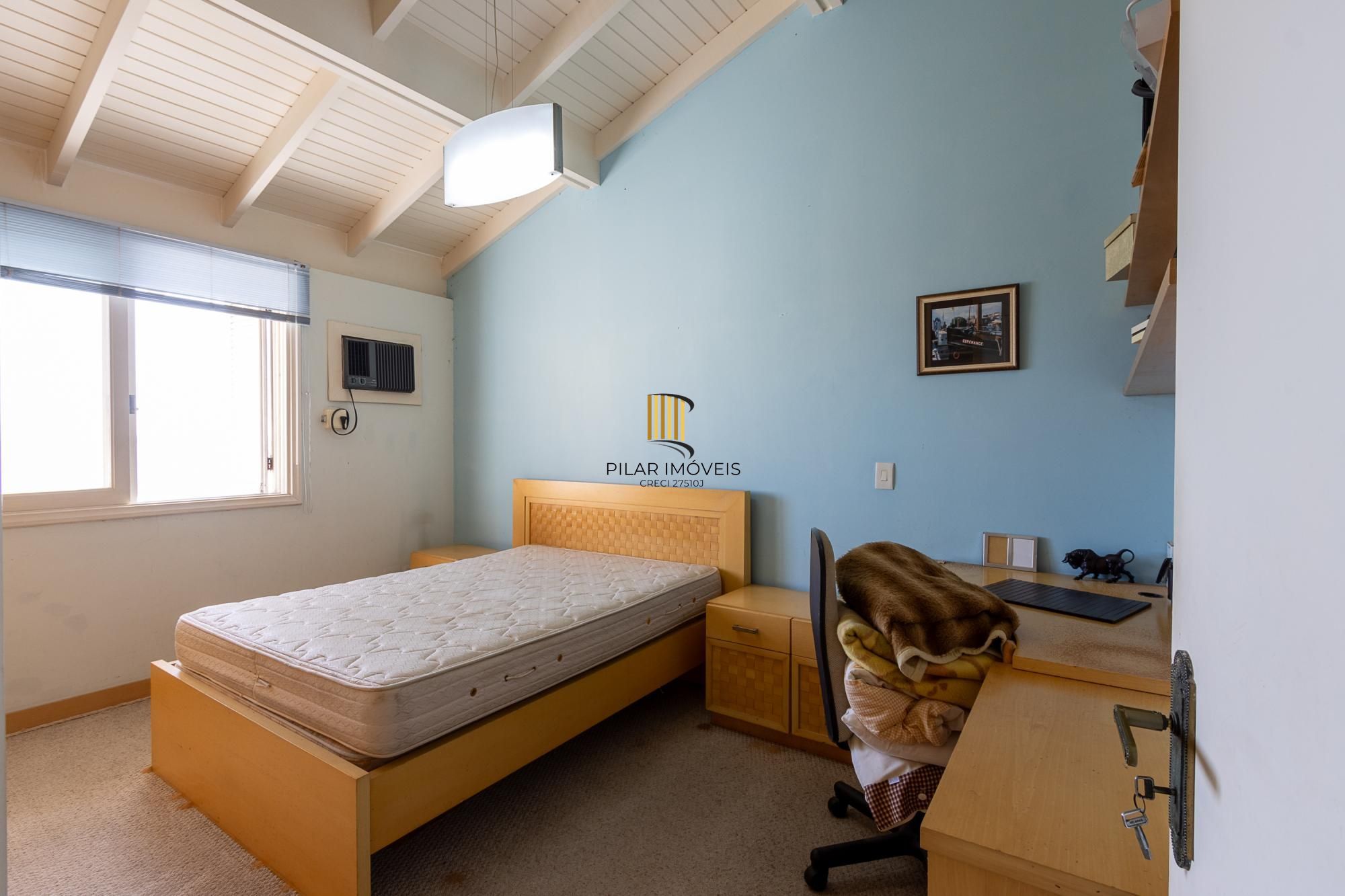 Residência em endereço nobre na Vila Assunção, com vista privilegiada para o Guaíba e clubes náuticos!