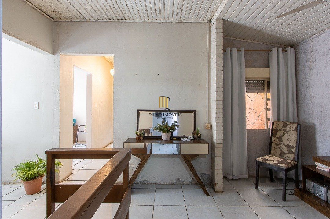 Casa 2 dormitórios no bairro Cristal