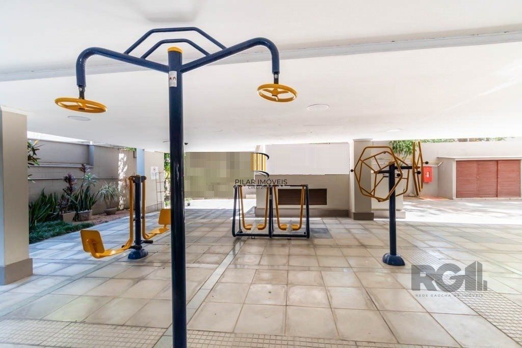 Apartamento, 2 quartos, 1 vaga escriturada, elevador - Bairro Bom Fim