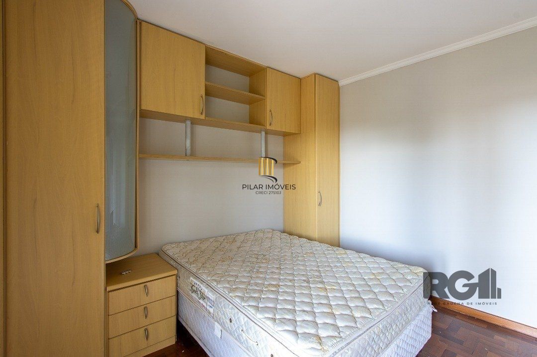 BELO SOBRADO, 3 QUARTOS, 1 SUITE, PISCINA, 320m² PRIVATIVOS - TRISTEZA