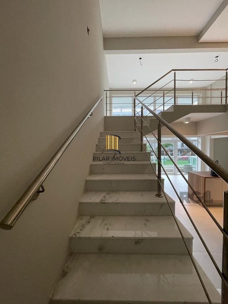 Duplex em Condomínio