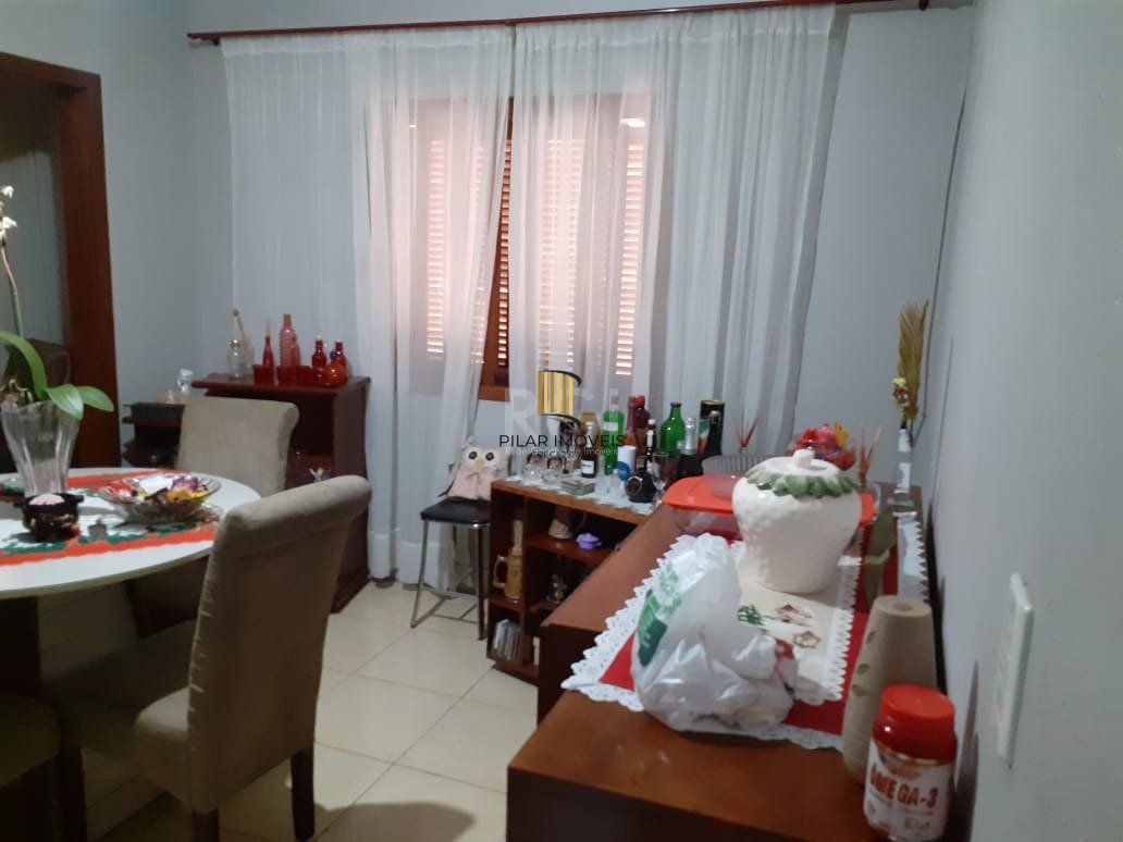 Casa para Venda - 170m², 3 dormitórios, sendo 1 suites, 2 vagas - Feitoria