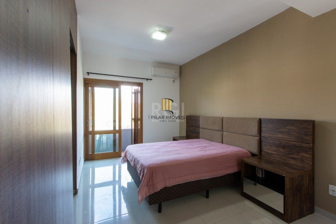 Casa para Venda - 204m², 3 dormitórios, sendo 3 suites, 2 vagas - Espirito Santo