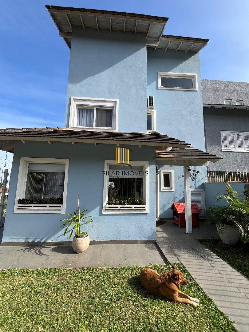 Sobrado com vista para o Rio,  3 quartos, suite, pátio - Guarujá