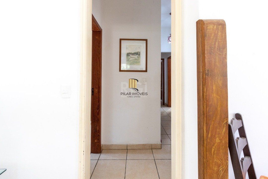 Casa para Venda - 250m², 3 dormitórios, sendo 1 suites, 3 vagas - Tristeza