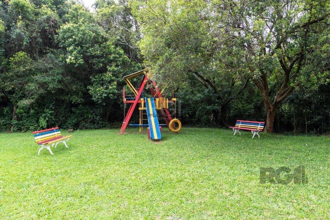 Casa de Condomínio 4 dormitórios no bairro Cavalhada