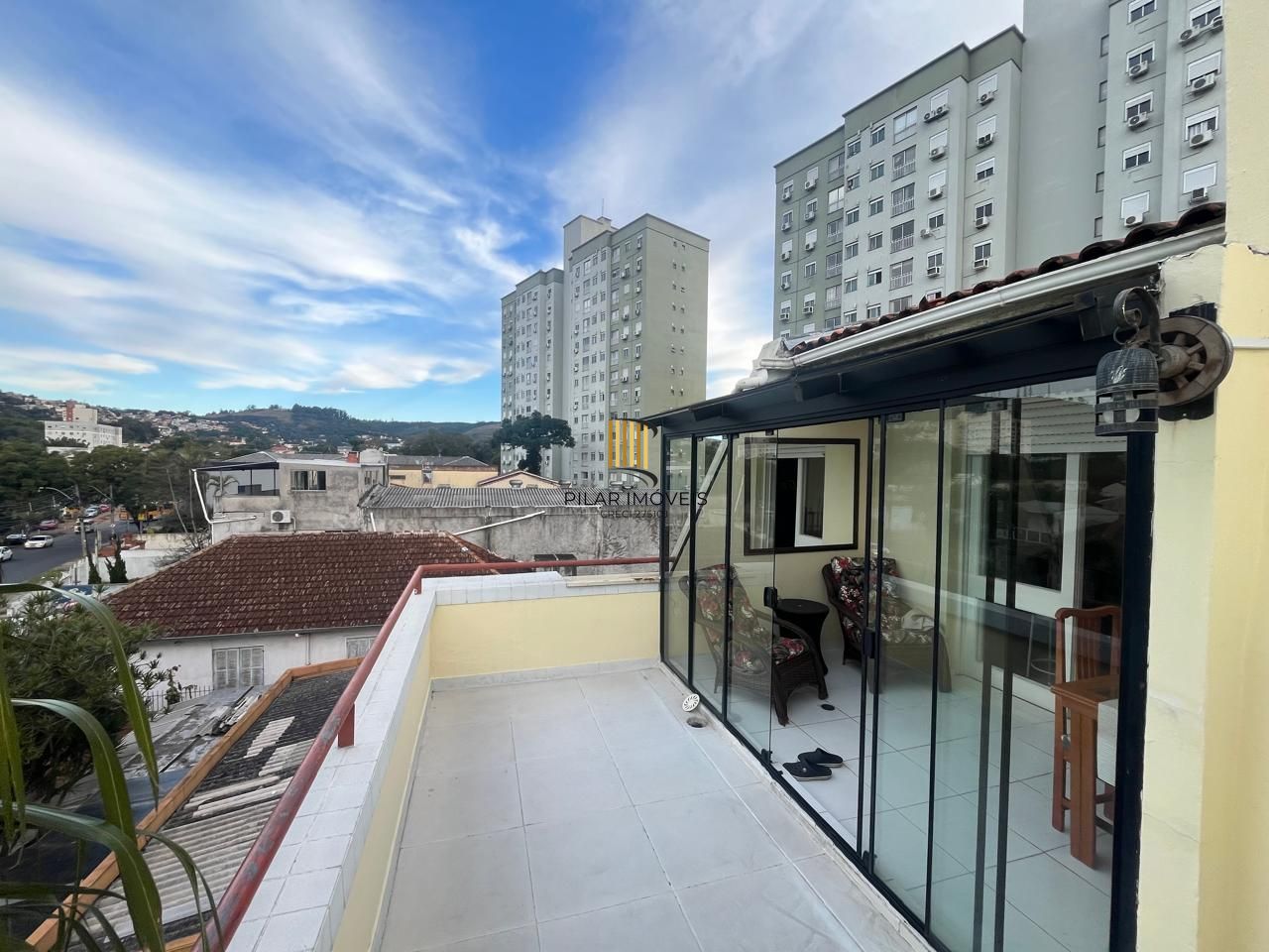 **Cobertura com 2 Quartos e Churrasqueira na Glória, Porto Alegre - Oportunidade Única!**