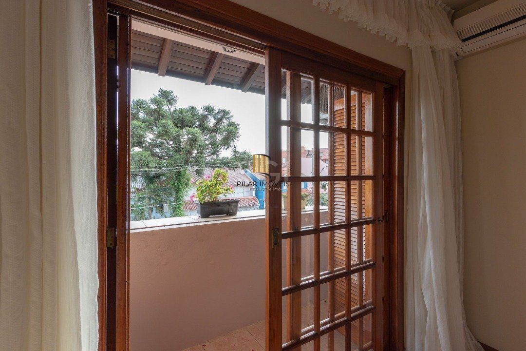 Casa para Venda - 192.18m², 3 dormitórios, sendo 1 suites, 2 vagas - Cristal