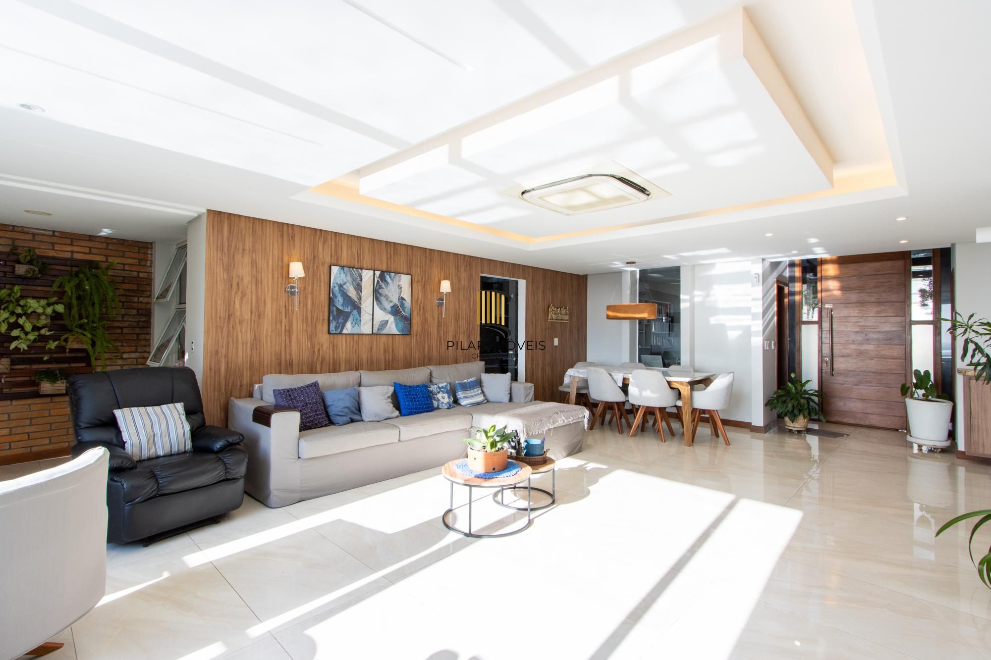 Casa 4 dormitórios com elevador