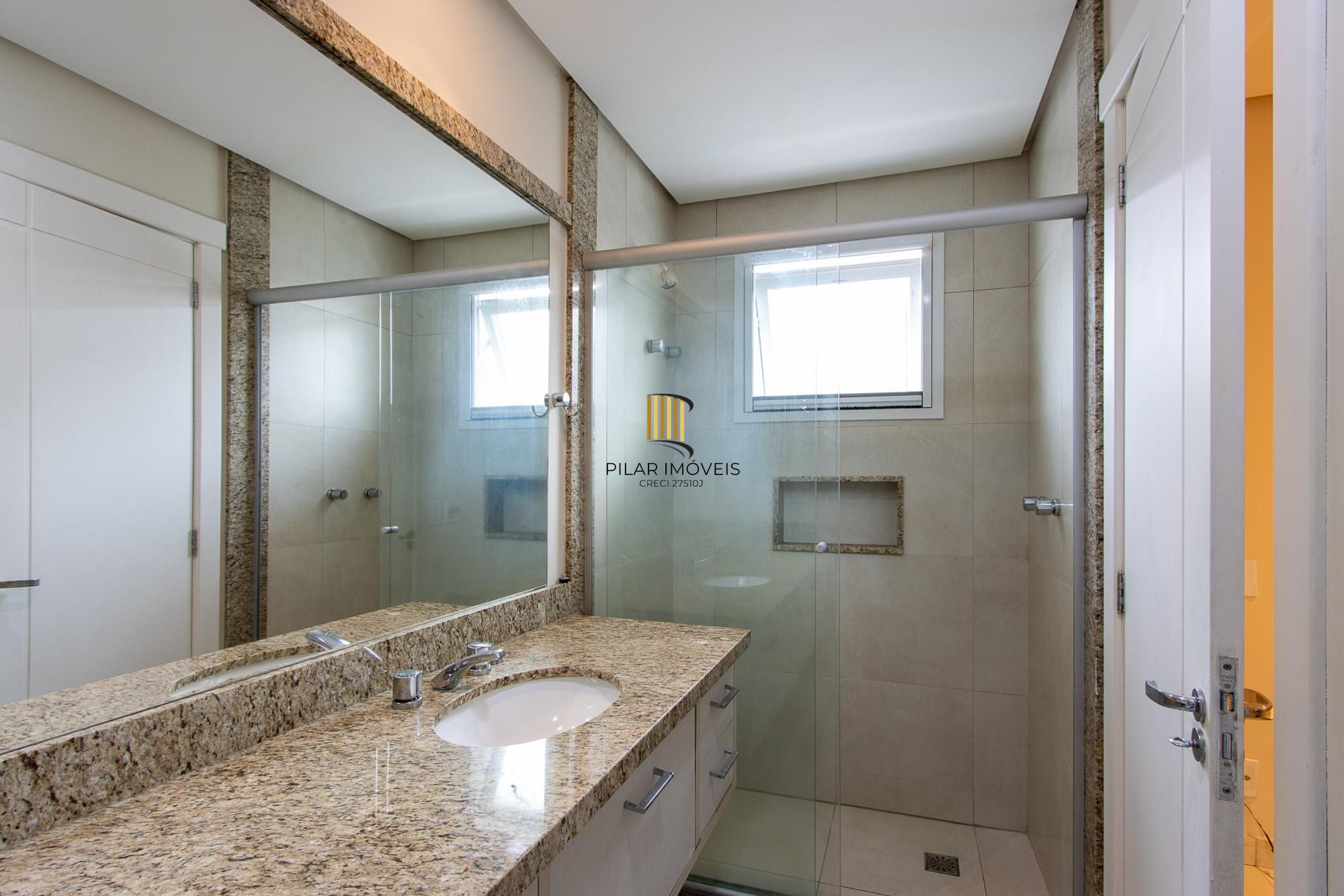 Casa de Condomínio 4 dormitórios no bairro Belém Novo