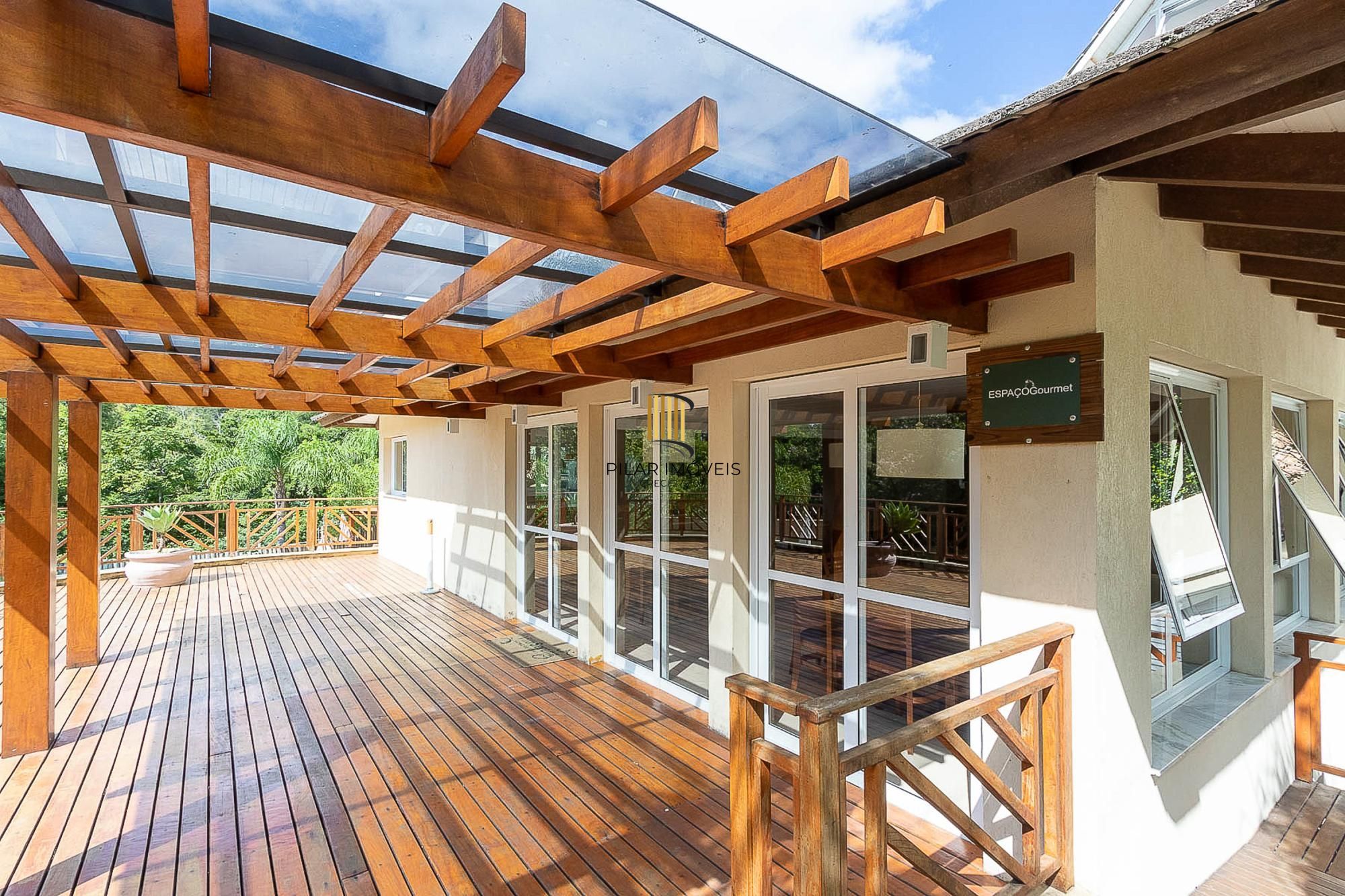 Casa condomínio | 3 dormitórios | 1 Suíte | 240,82 Privativos | 2 Vagas | Bairro Teresópolis