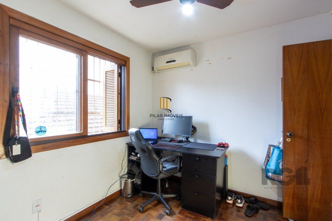 Casa de 3 dormitórios à venda na Tristeza - Zona sul de Poa.
