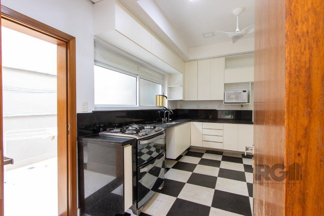 Casa 4 dormitórios no bairro Cristal