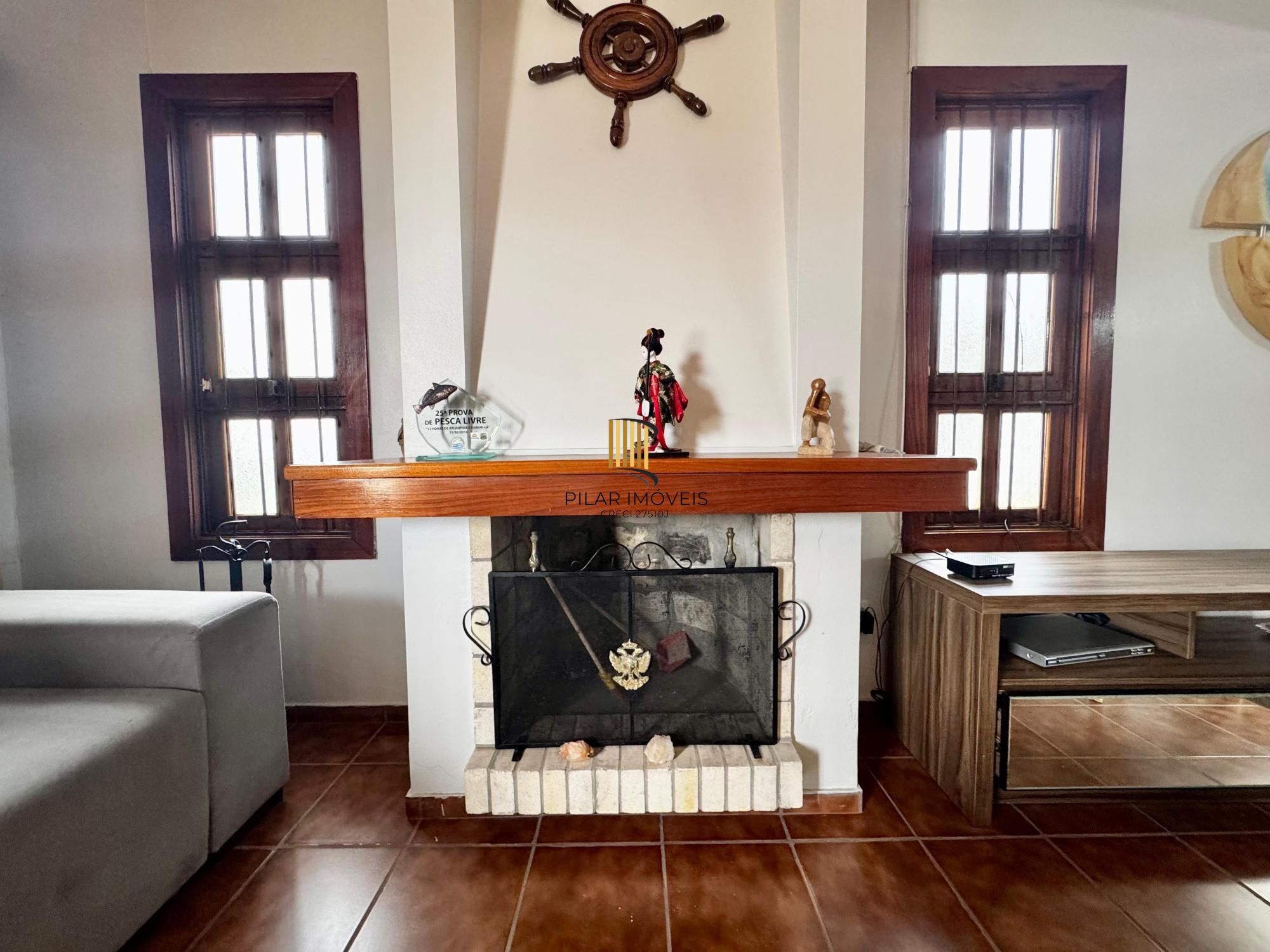 Casa 3 dormitórios no bairro Centro