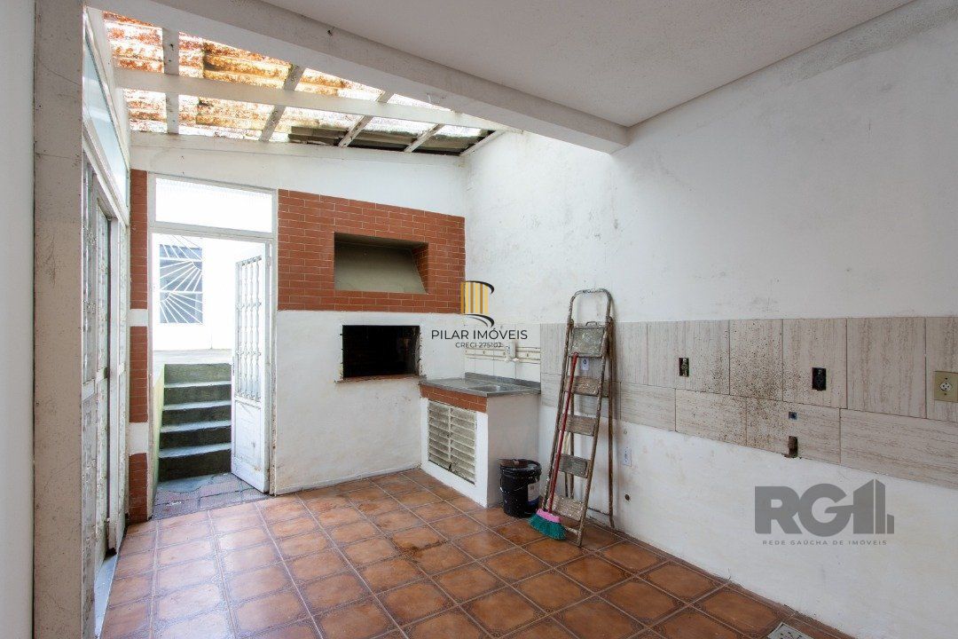 Casa 3 dormitórios no bairro Tristeza