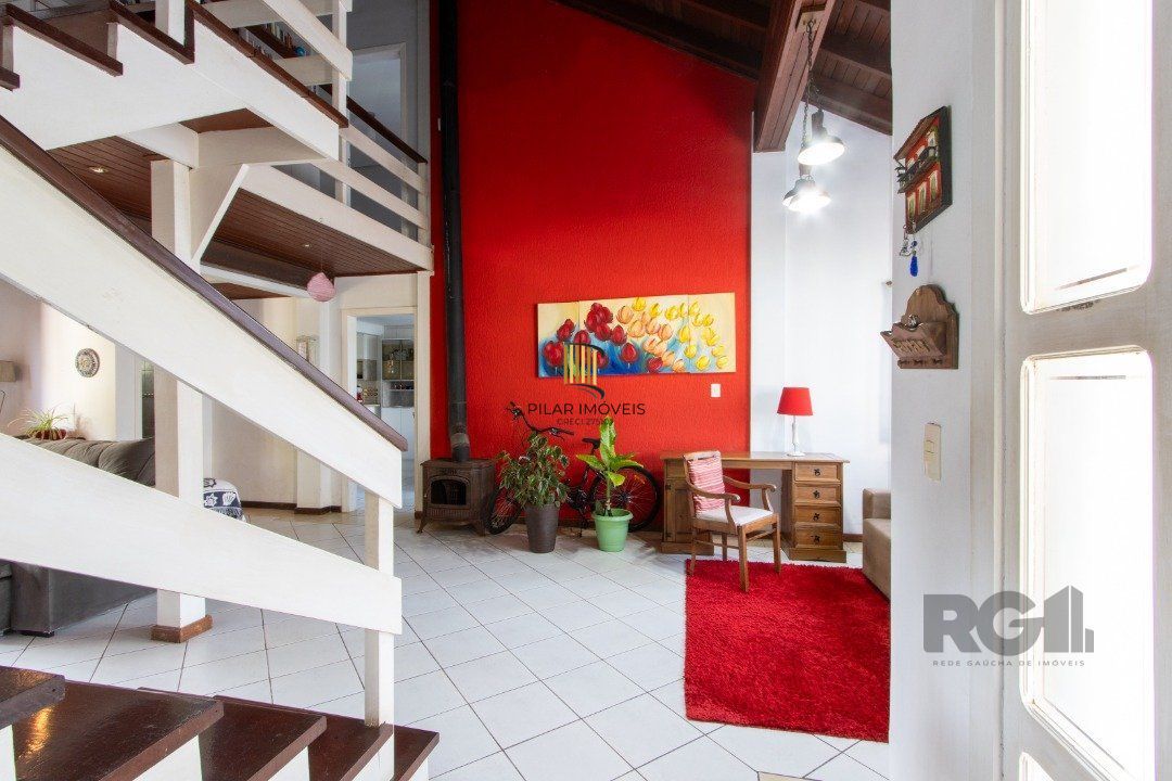 Casa 3 dormitórios no bairro Camaquã