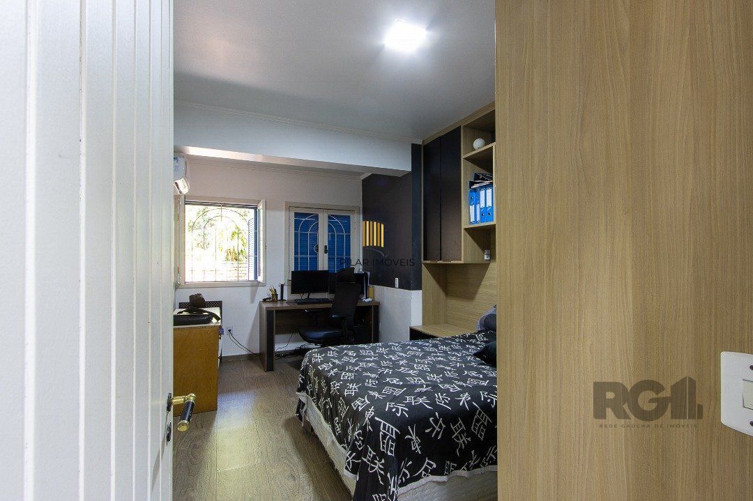Casa 4 dormitórios no bairro Jardim Isabel