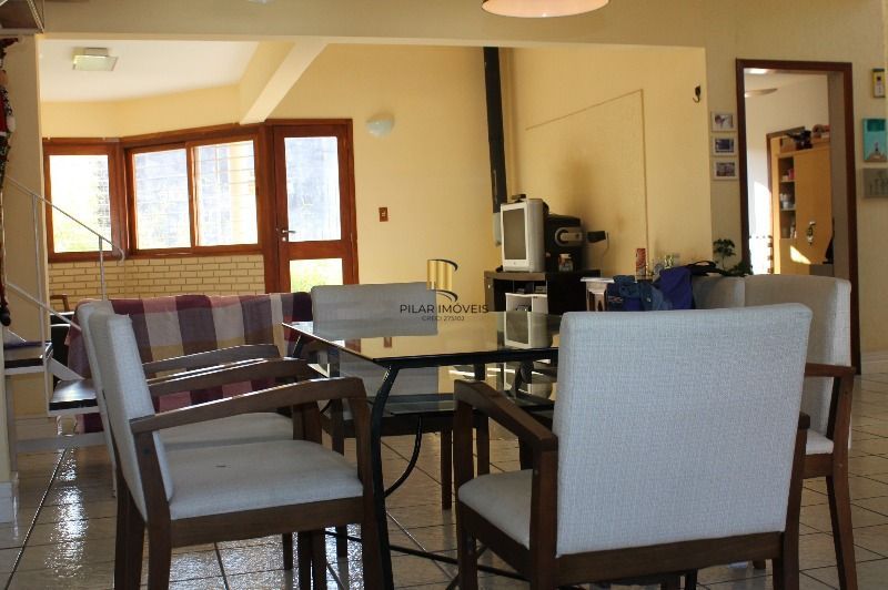 Casa para Venda - 255.68m², 4 dormitórios, sendo 1 suites, 2 vagas - Tristeza