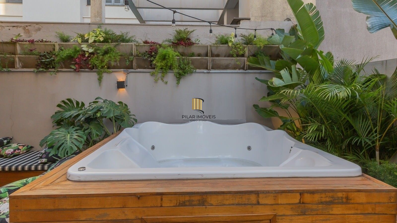 Apartamento Garden com 169m² e 2 dormitórios, 1 suíte, 2 vagas no bairro Petrópolis