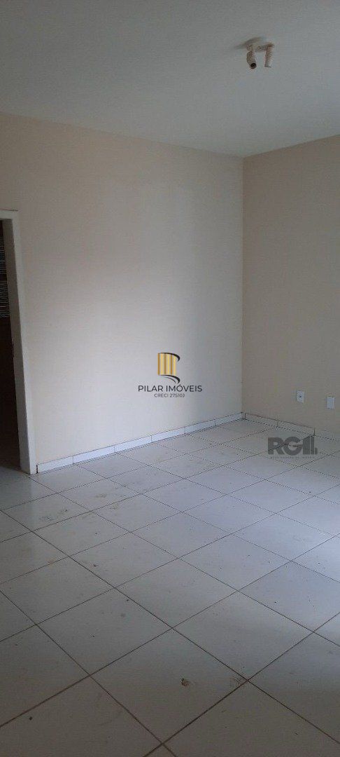 Oportunidade Imperdível: Prédio com 4 Apartamentos, Pátio e 2 Vagas de Garagem