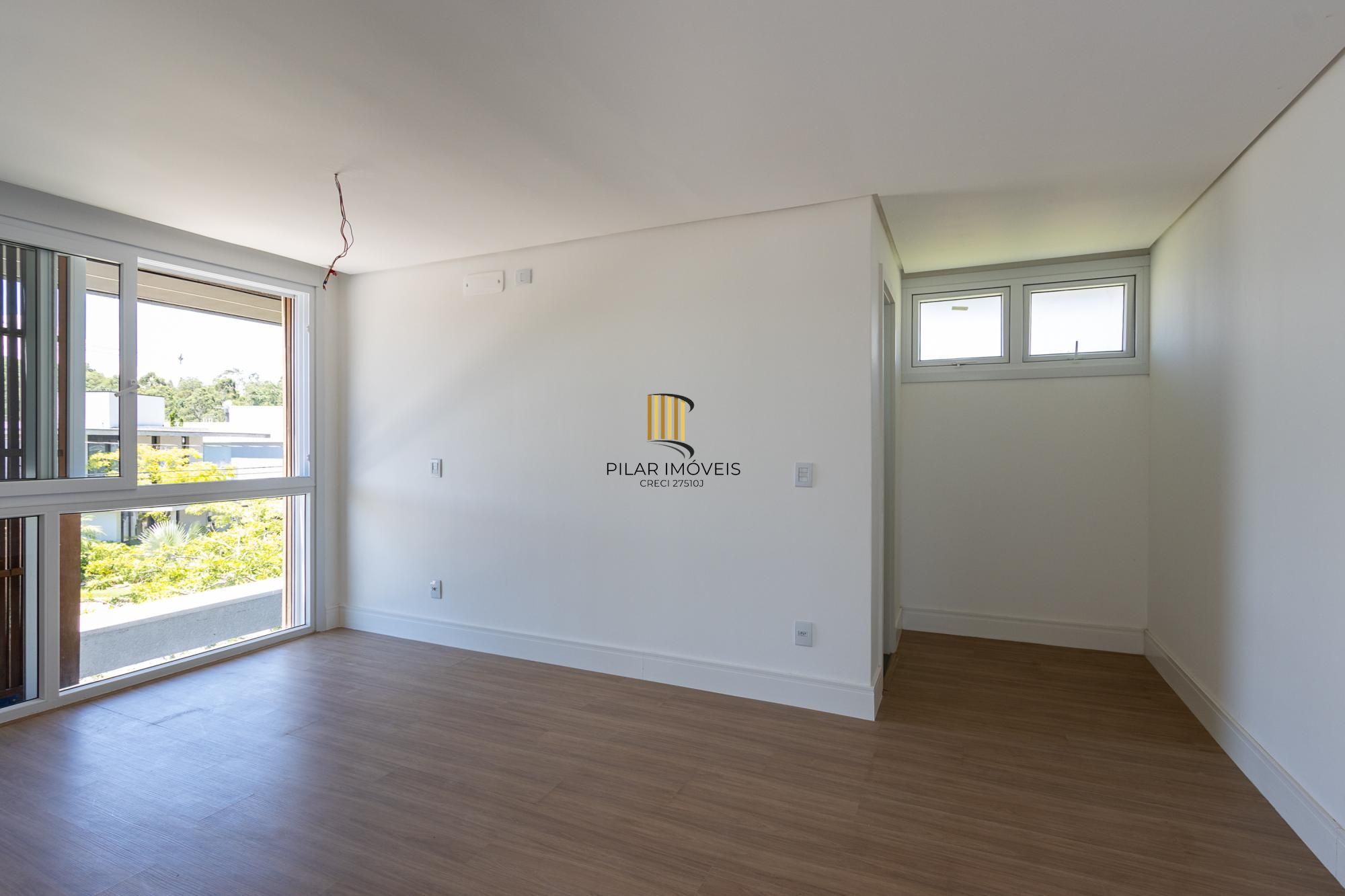 Casa Condominio para Venda - 300m², 4 dormitórios, sendo 4 suites, 2 vagas - Alphaville