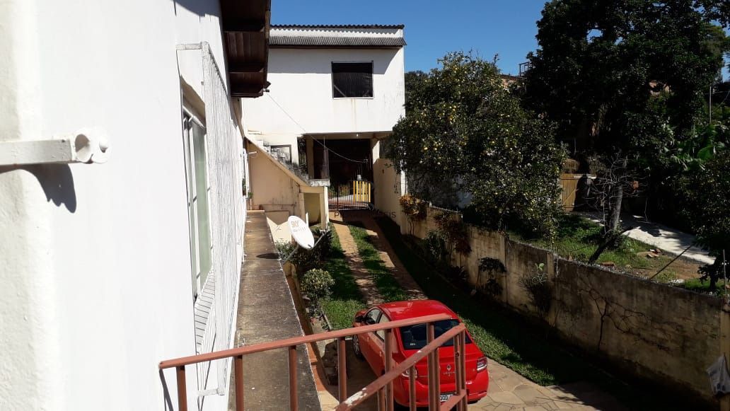 Casa para Venda - 480m², 3 dormitórios, 4 vagas - Camaquã