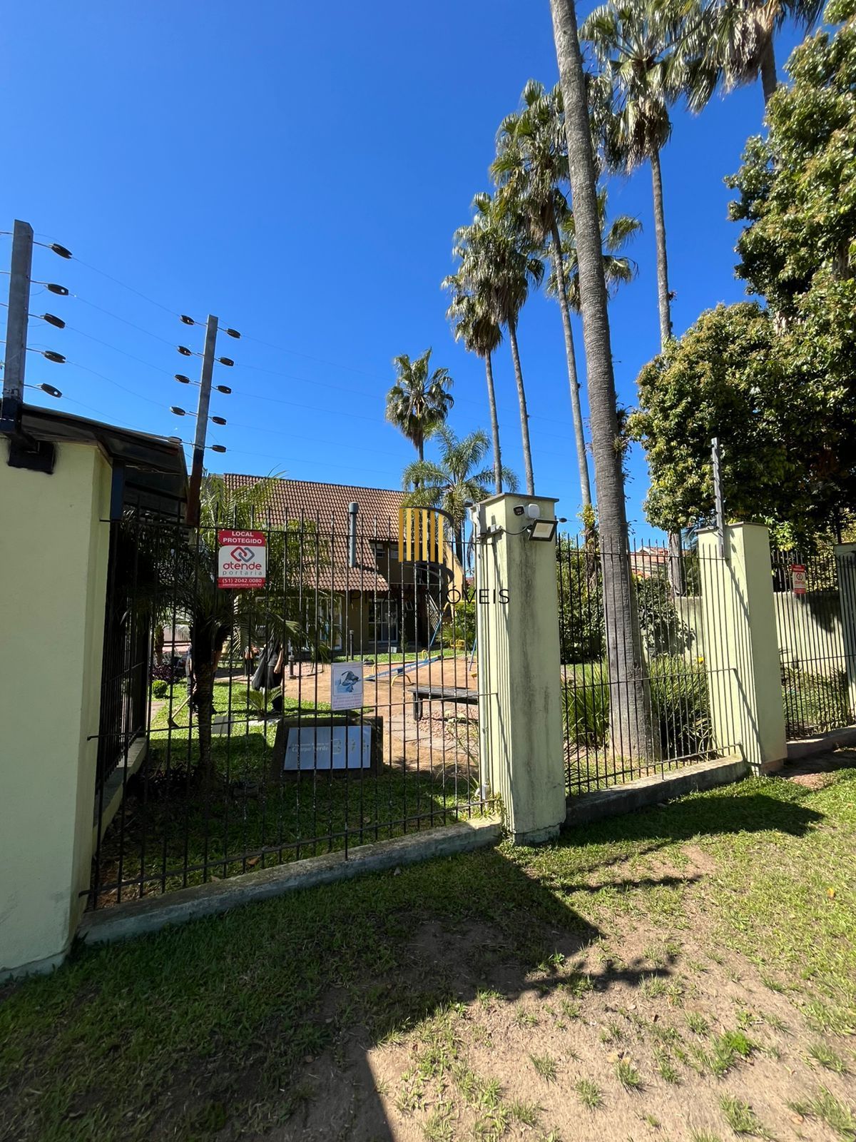 Apartamento térreo 2 dormitórios mobiliado I Bairro Ipanema