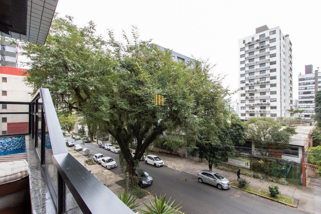 Apartamento 4 dormitórios no bairro Petrópolis