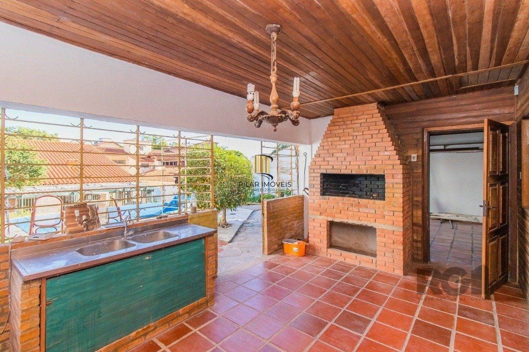 Casa, 200m², 3 dormitórios, bairro Cristal