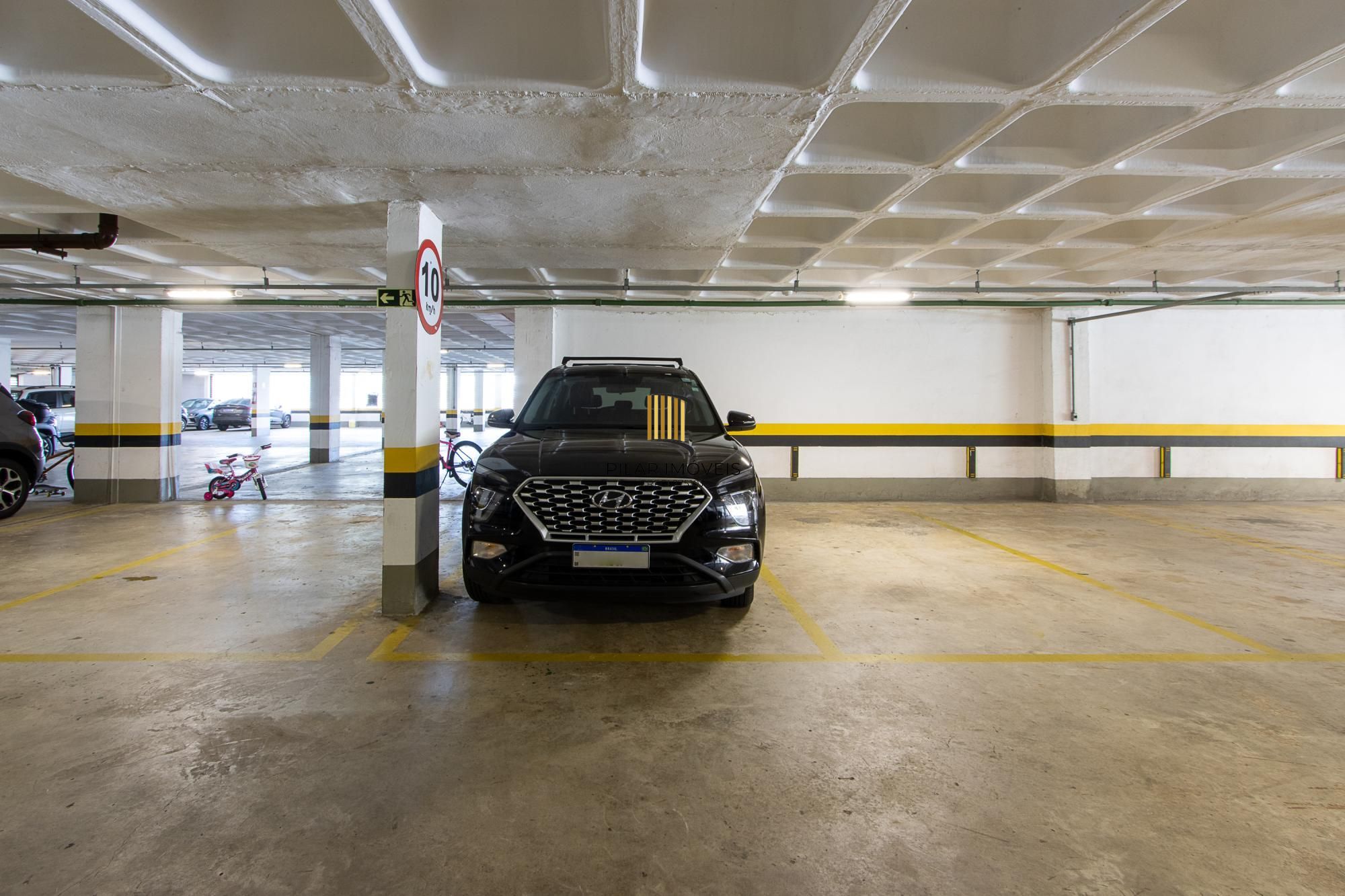 Apartamento totalmente reformado e impecável para locação - 3 quartos sendo uma suíte - Bairro Cavalhada