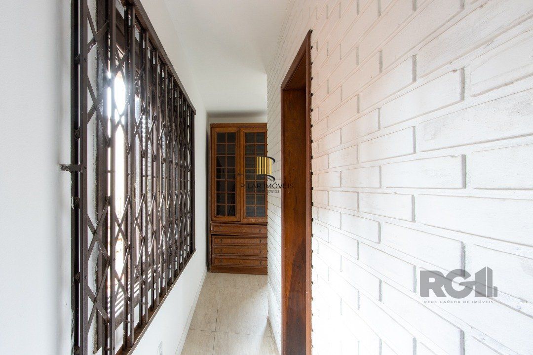 Casa para Venda - 205.5m², 3 dormitórios, sendo 2 suites, 3 vagas - Vila Nova
