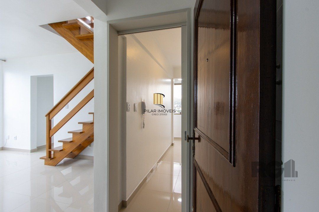 Cobertura 2 quartos, 2 banheiros, 1 vaga, terraço, elevador, condomínio com infra, Bairro Cristal