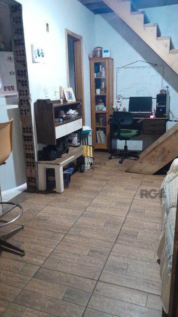 Casa 6 dormitórios no bairro Ponta Grossa
