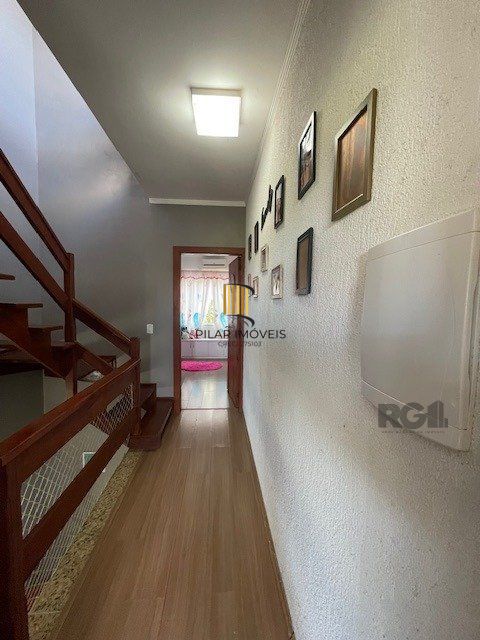 Casa 2 dormitórios no bairro Guarujá