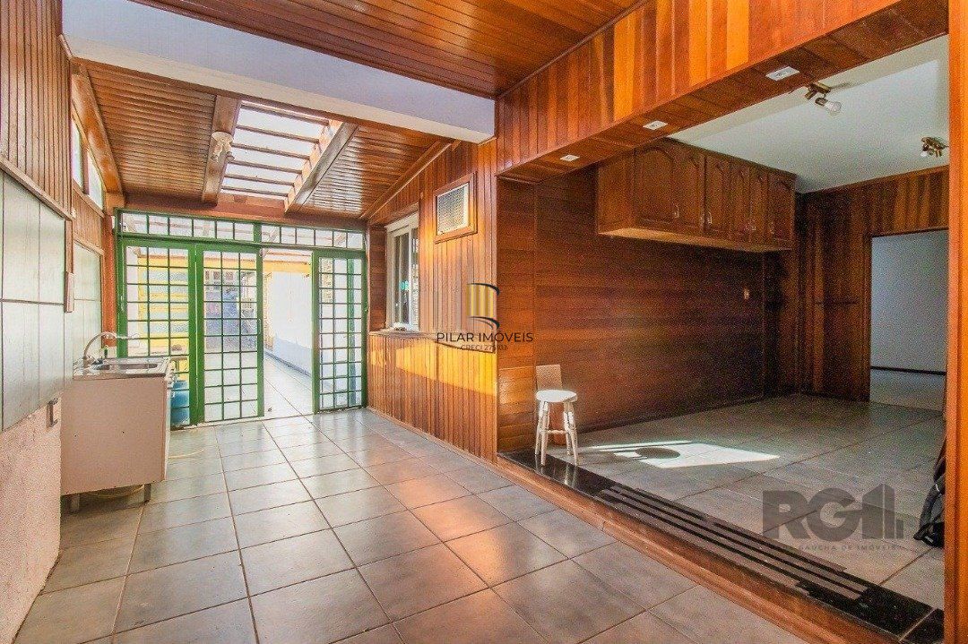 Casa, 200m², 3 dormitórios, bairro Cristal