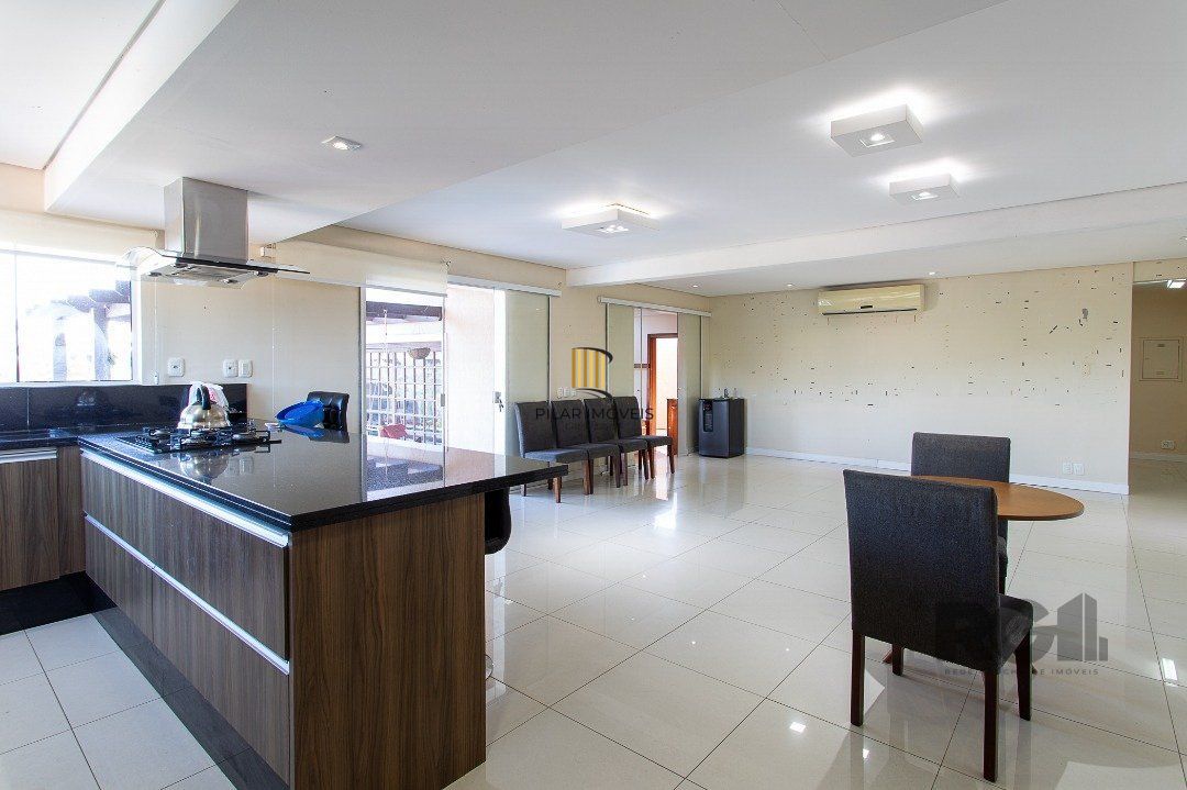 Casa 3 dormitórios no bairro Vila Nova