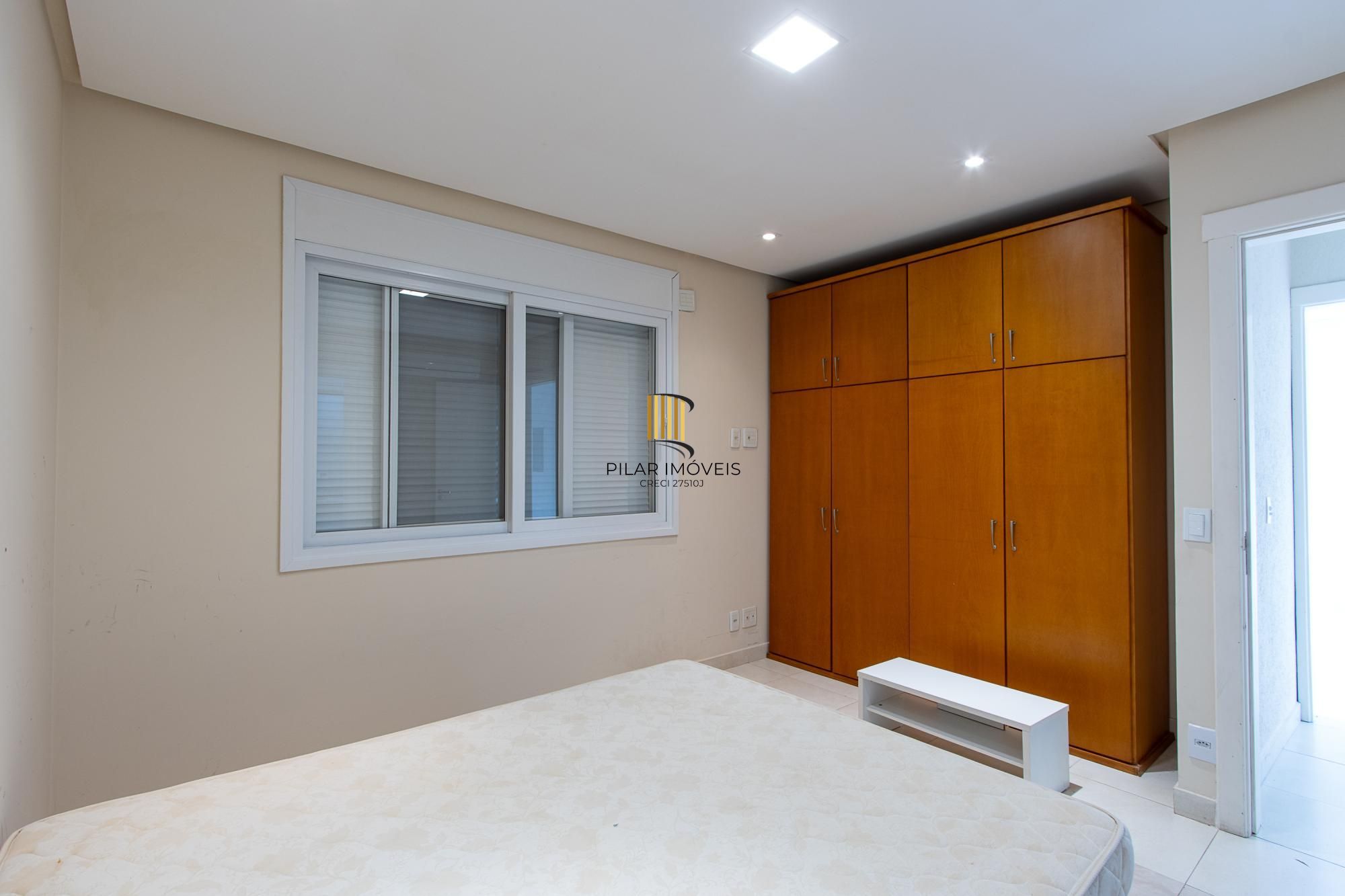 Casa de Condomínio 4 dormitórios no bairro Belém Novo