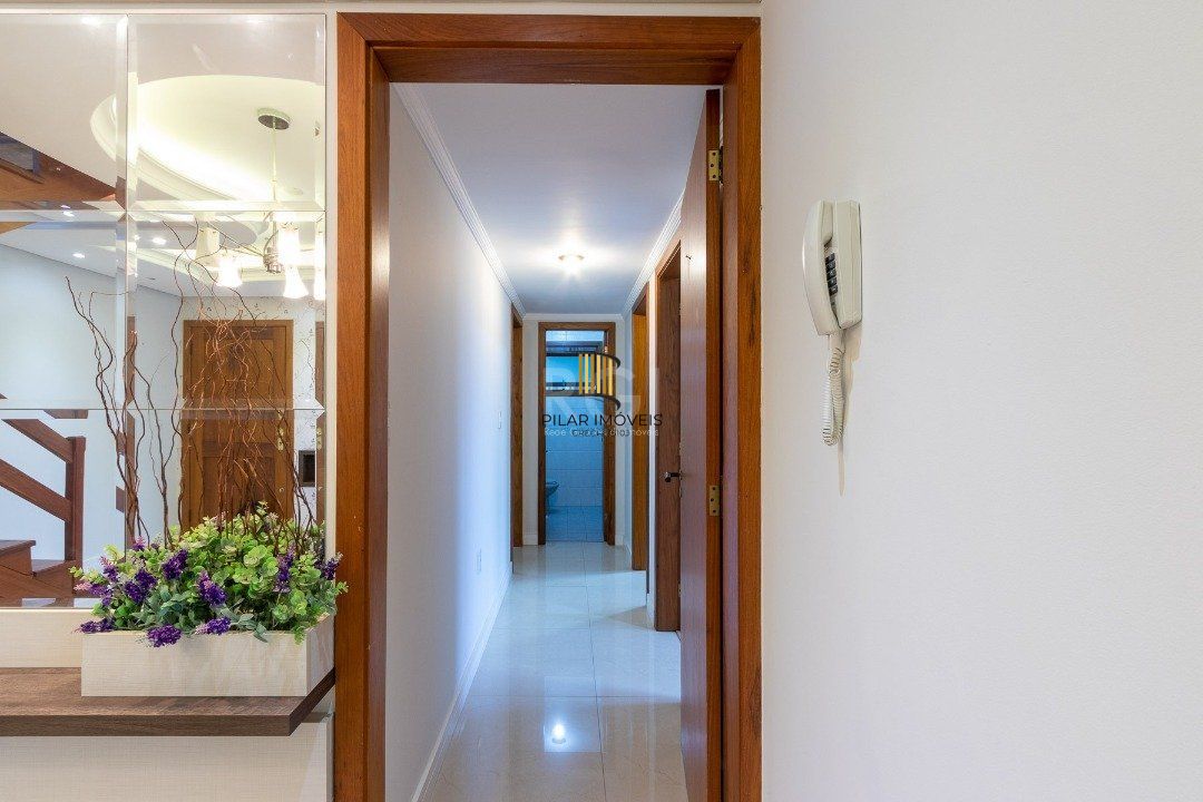 Cobertura para Venda - 247.08m², 3 dormitórios, sendo 1 suites, 2 vagas - Vila Ipiranga