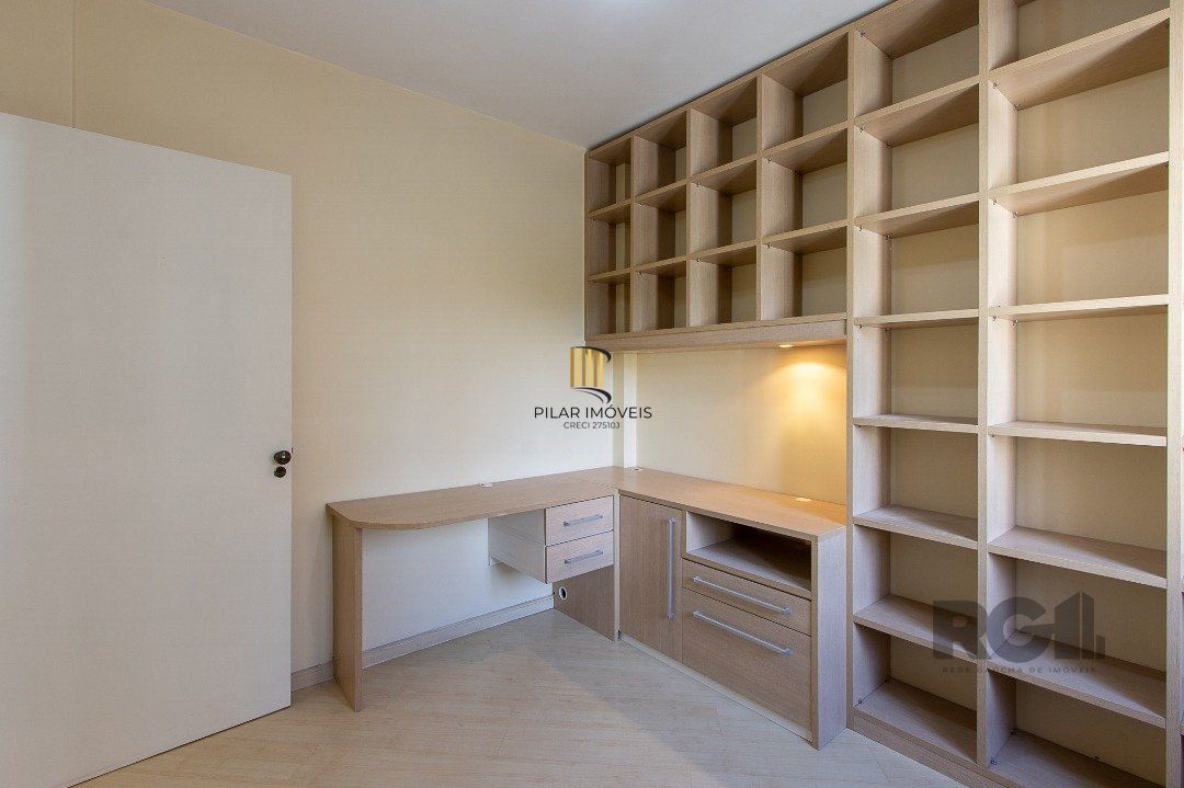 Apartamento com 3 dormitórios na Rua Dr. Barcelos