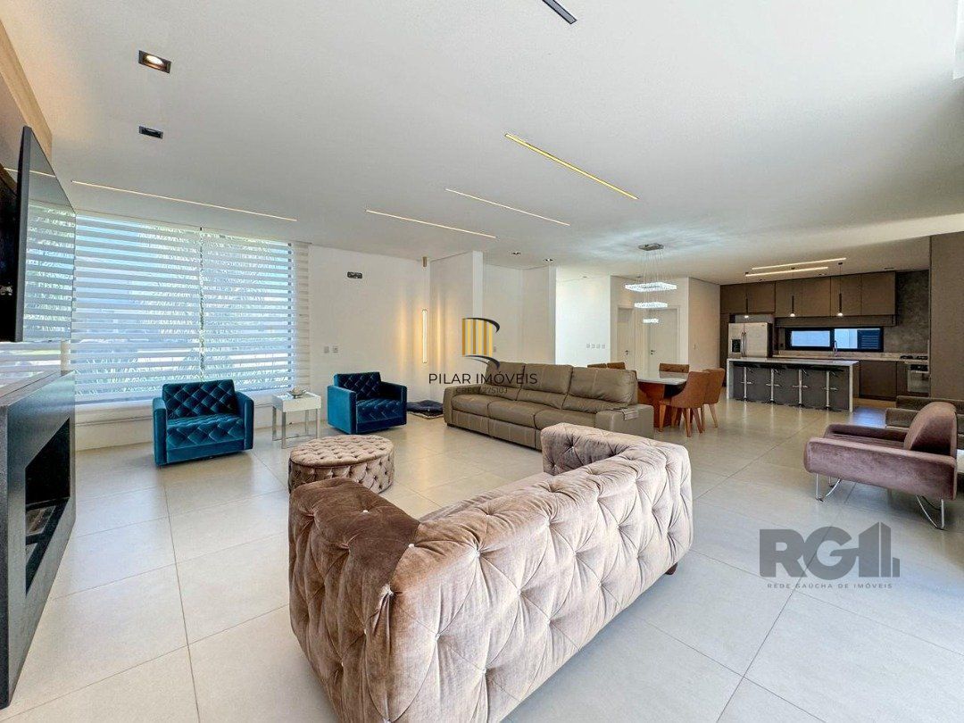 Casa Condominio para Venda - 340m², 4 dormitórios, sendo 4 suites, 4 vagas - Alphaville