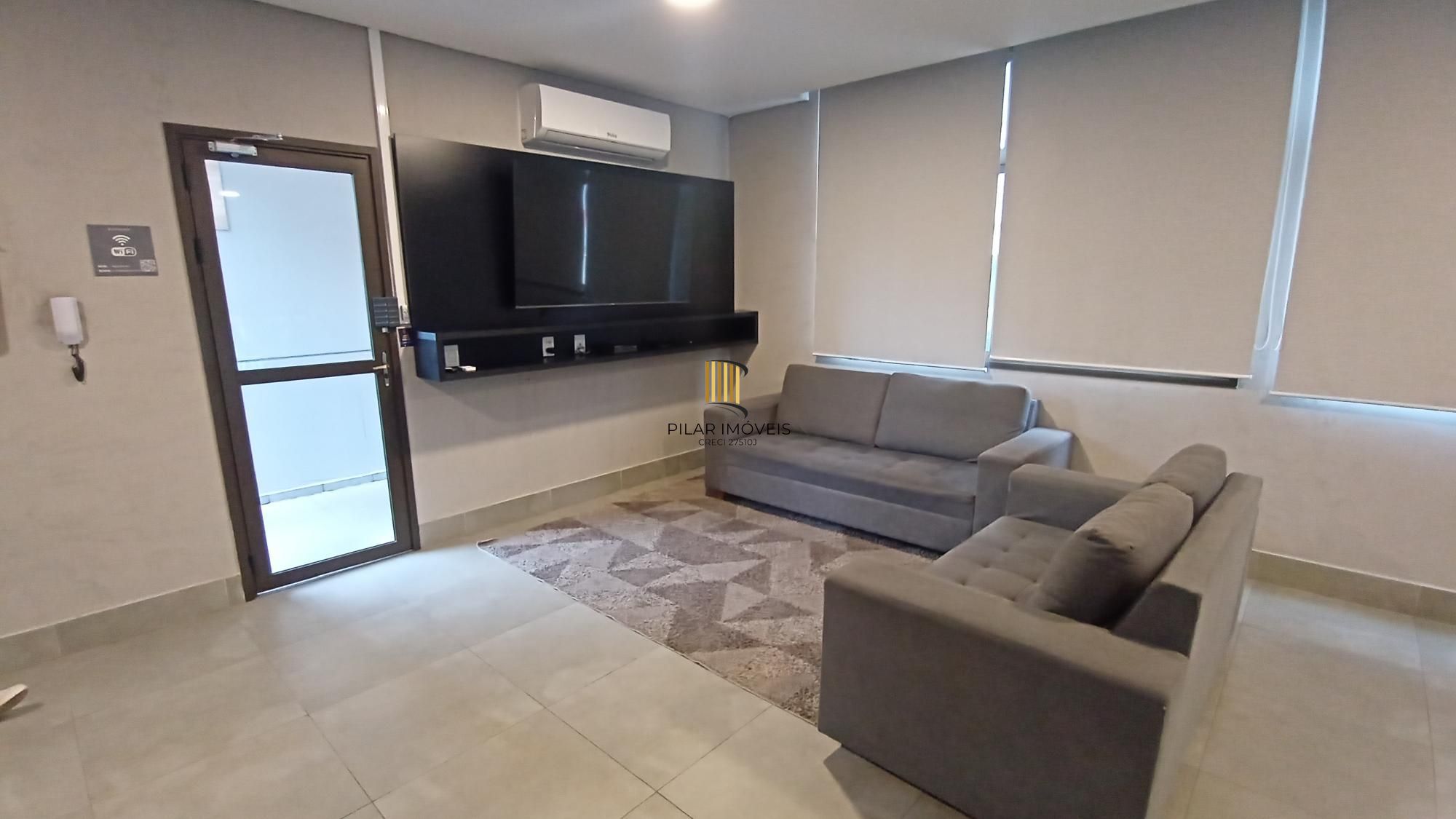Apartamento com 3 dormitórios e 2 vagas, no bairro Ipanema