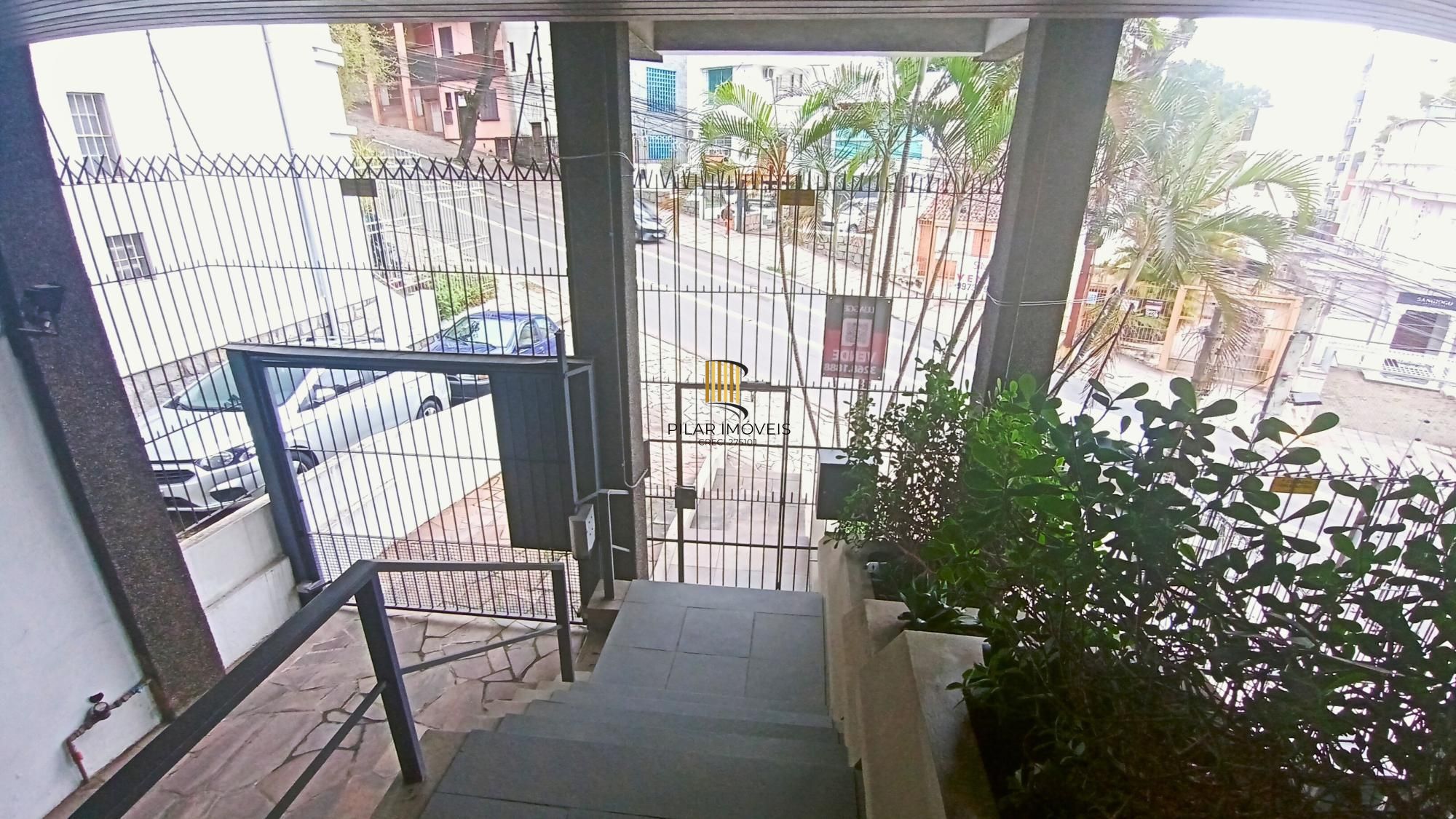 Sala comercial com vaga dupla, ao lado do Hospital Moinhos de Vento