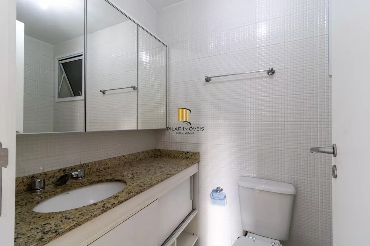 Apartamento à venda com 70m², 2 quartos e 1 vaga no bairro Jardim Botânico