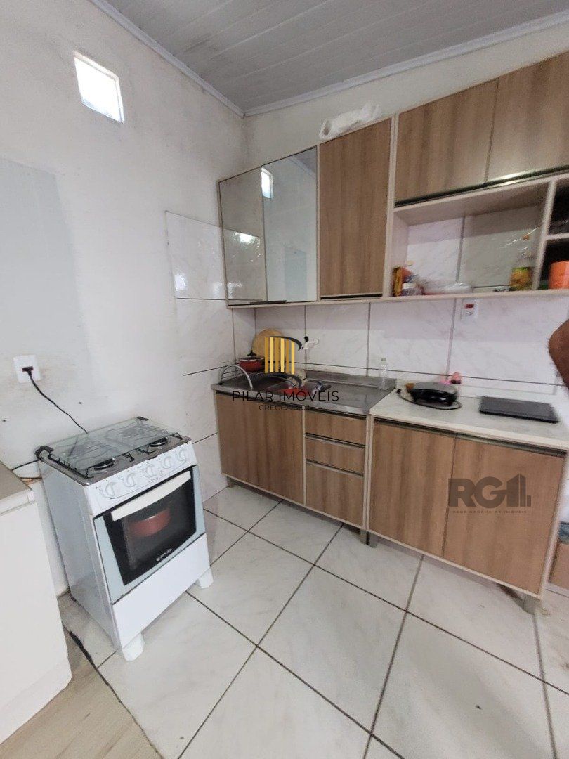Casa 2 dormitórios no bairro Guarujá