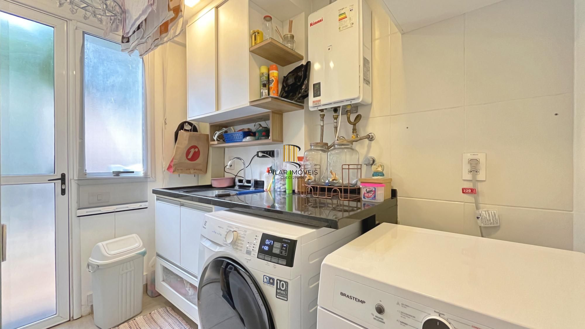 Casa em Condomínio com 3 quartos e 216m² à venda em Teresópolis, Porto Alegre.