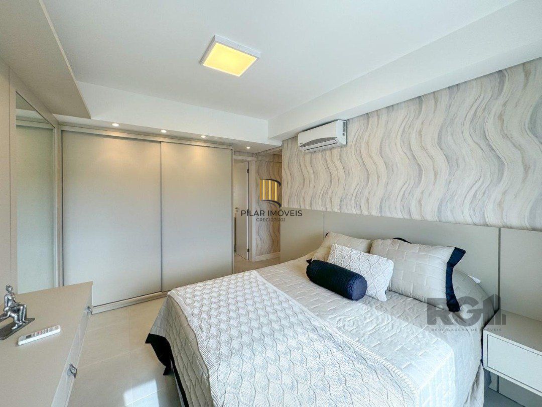 Apartamento para Venda - 138.33m², 3 dormitórios, sendo 1 suites, 3 vagas - Centro