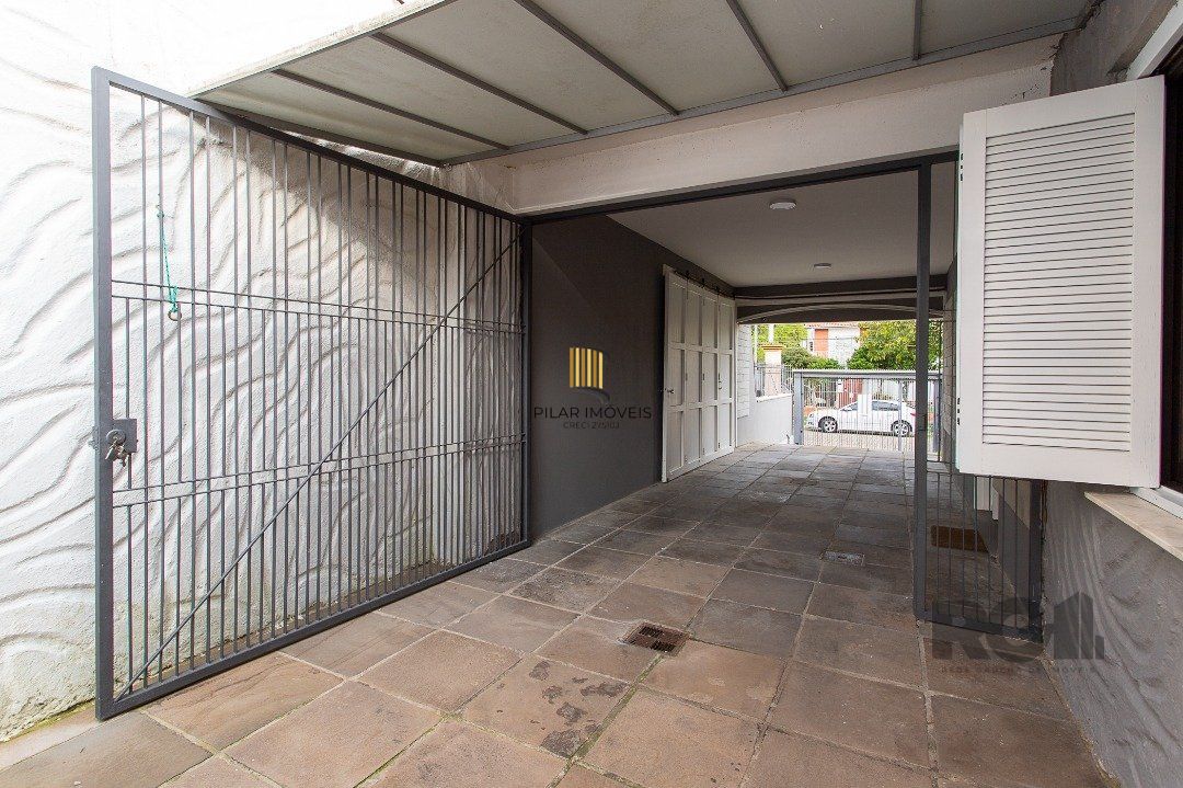 Casa 4 dormitórios no bairro Jardim Isabel