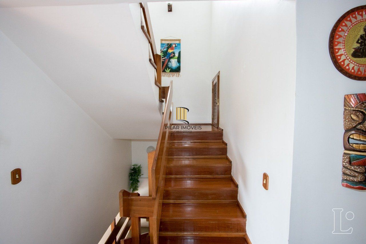 Casa para Venda - 416.89m², 4 dormitórios, sendo 1 suites, 5 vagas - Tristeza
