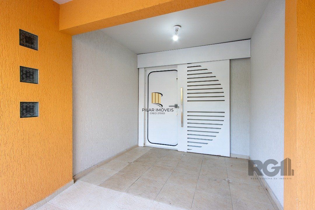 Casa 4 dormitórios no bairro Azenha