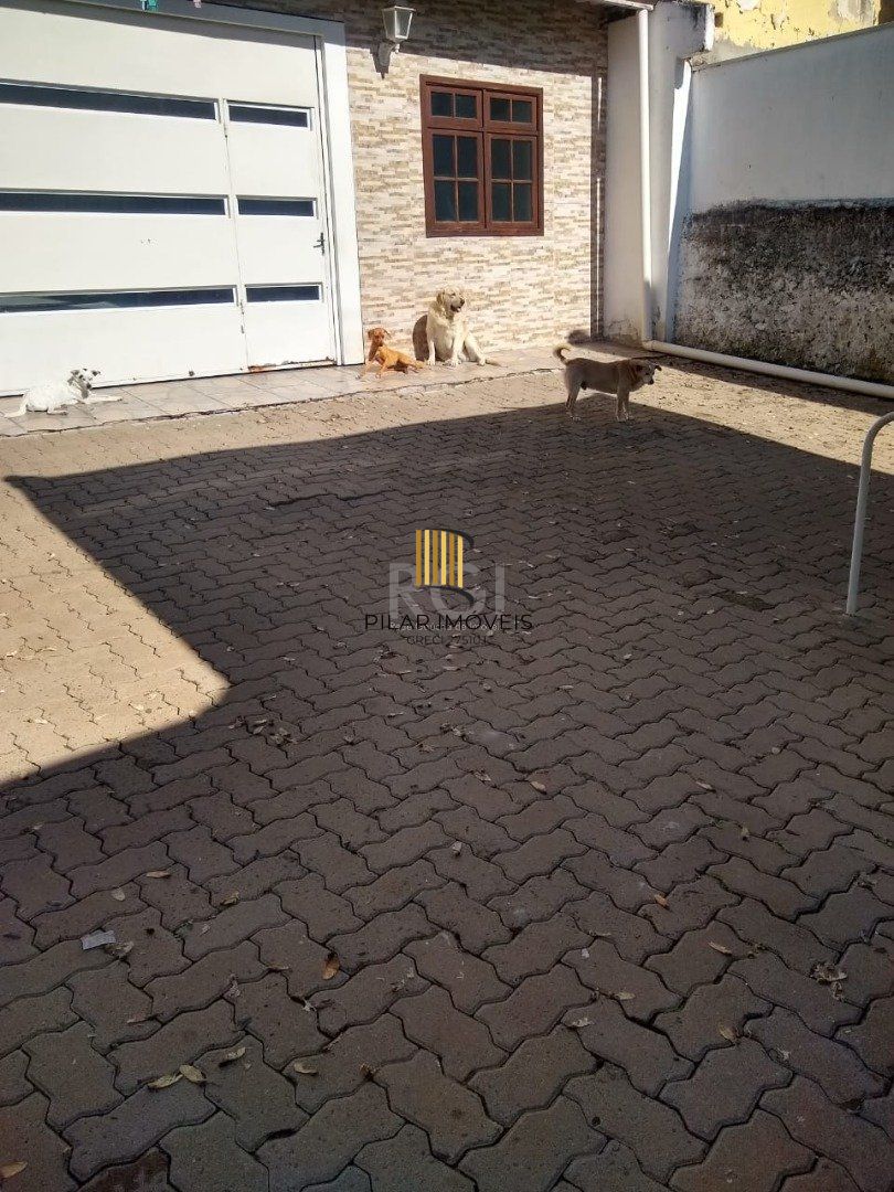 Casa para Venda - 165m², 2 dormitórios, 4 vagas - Menino Deus